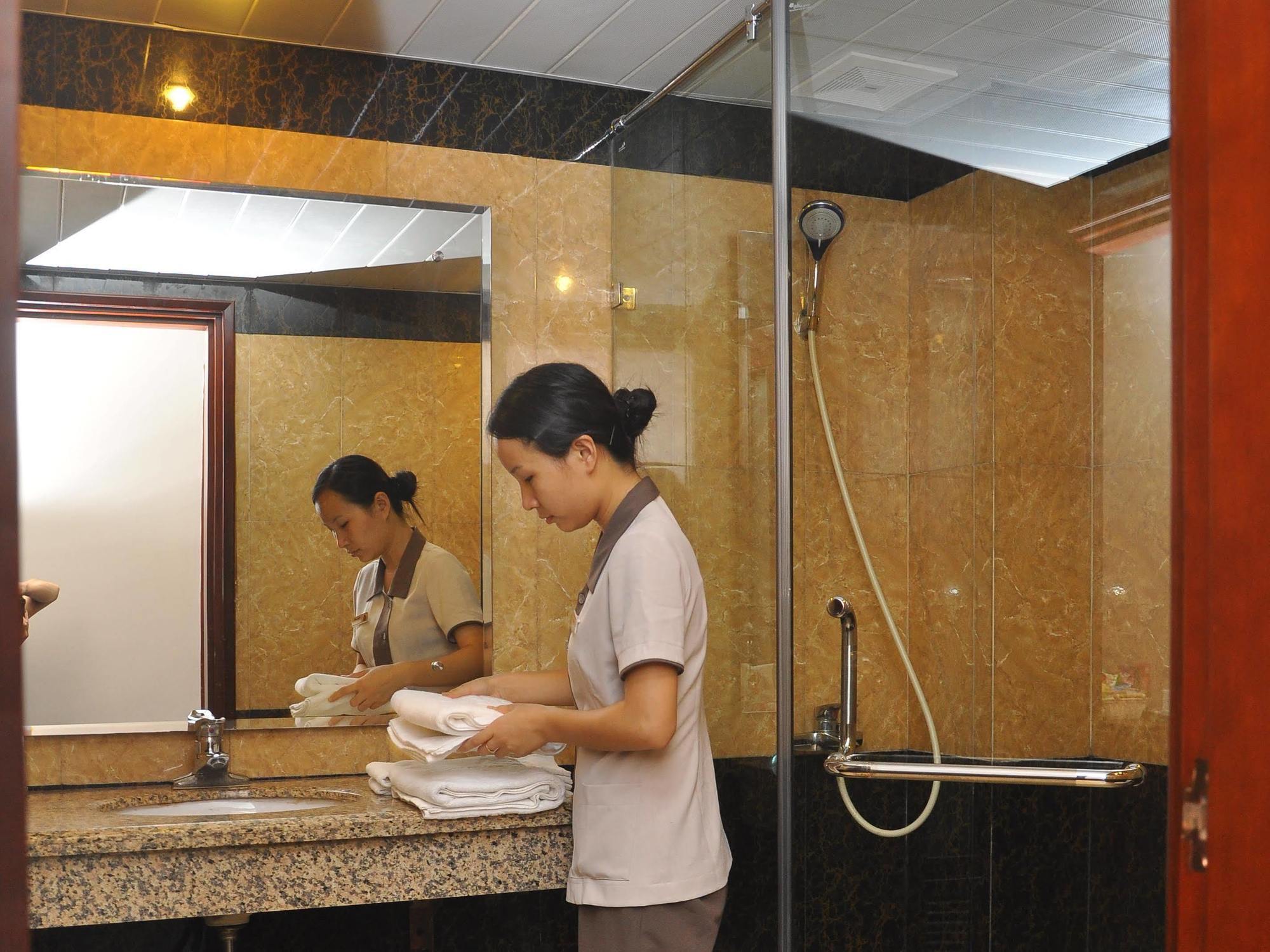 Monte Carlo Hotel Hai Phong Bagian luar foto